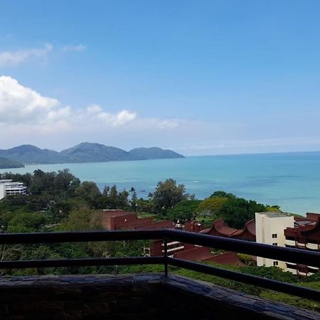 Susie'S Resort Seaview Suites At Sri Sayang Бату Феринги Екстериор снимка